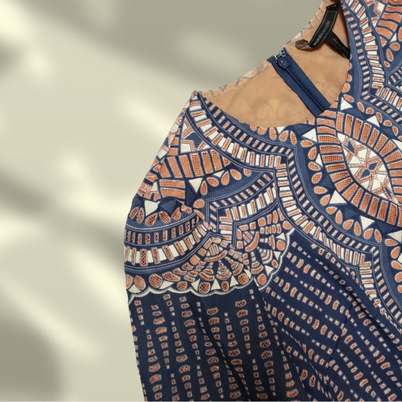 BCBGMAX AZRIA Women’s Allina Lace Long-Sleeve Cocktail Dress - Picture 4 of 10